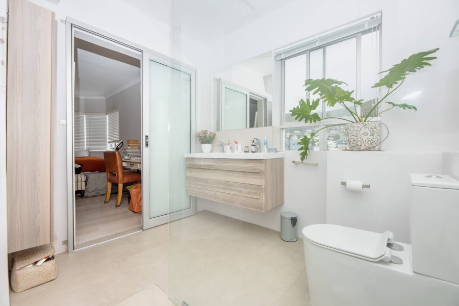3 Bedroom Property for Sale in Sea Point Western Cape